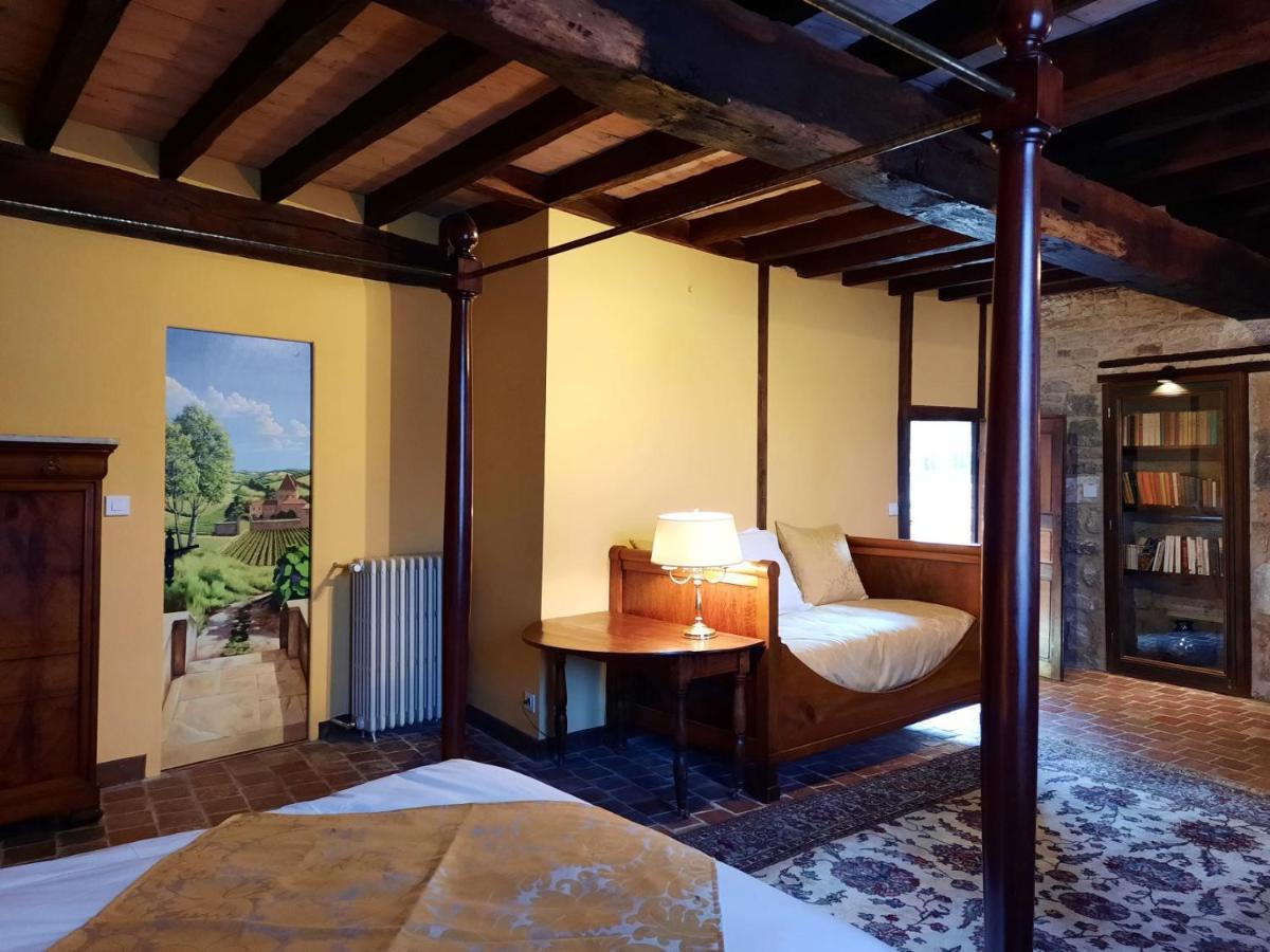Le Crebillon Villa *